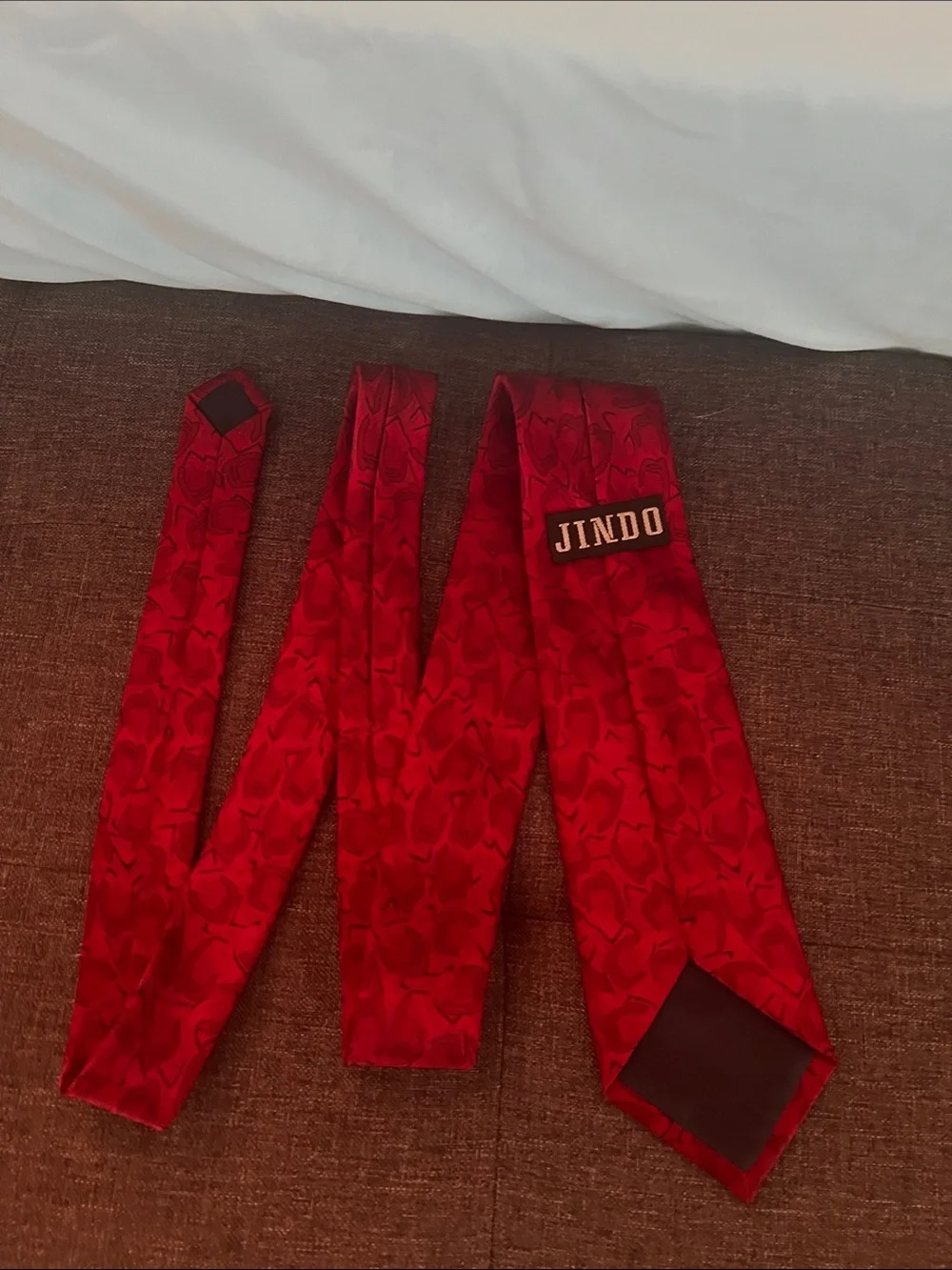 JINDO striking red